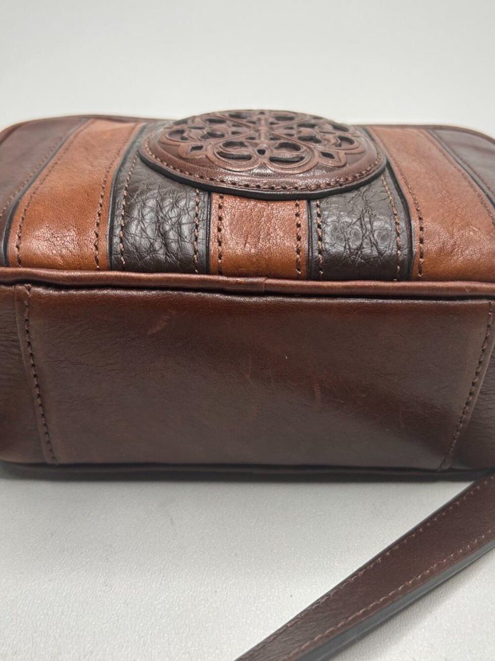 BRIGHTON Ferrara Dominique Leather Crossbody Camera Bag Whiskey Patchwork $295 - Picture 8 of 13